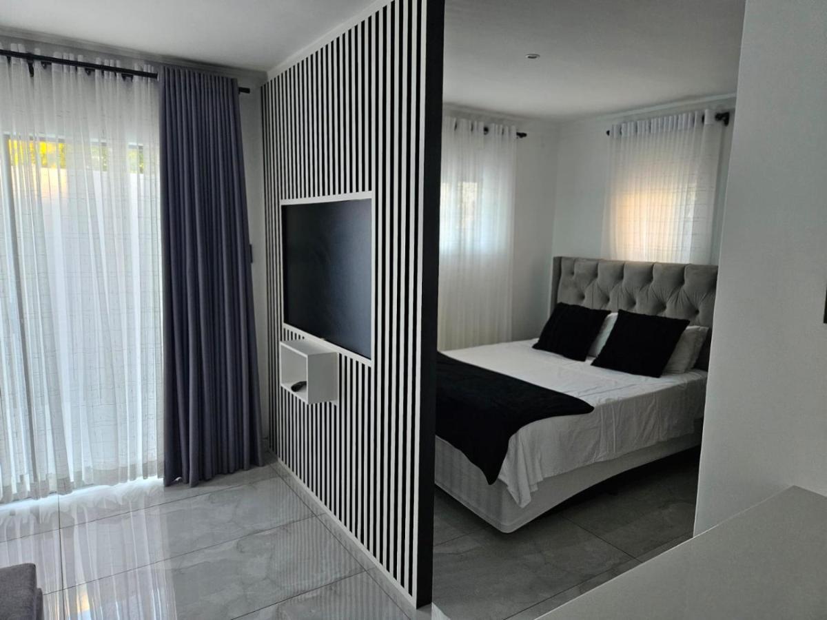 Nicky'S Guest House Roodepoort Eksteriør billede
